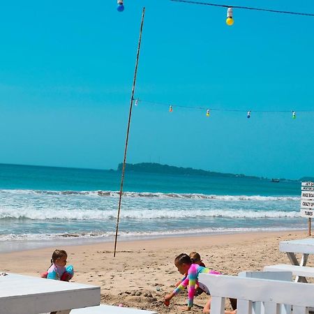 Alfresco Beach Hotel Uppuveli Exterior photo