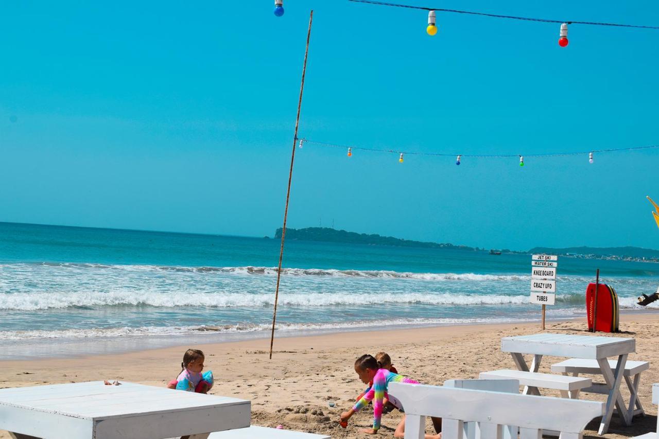 Alfresco Beach Hotel Uppuveli Exterior photo
